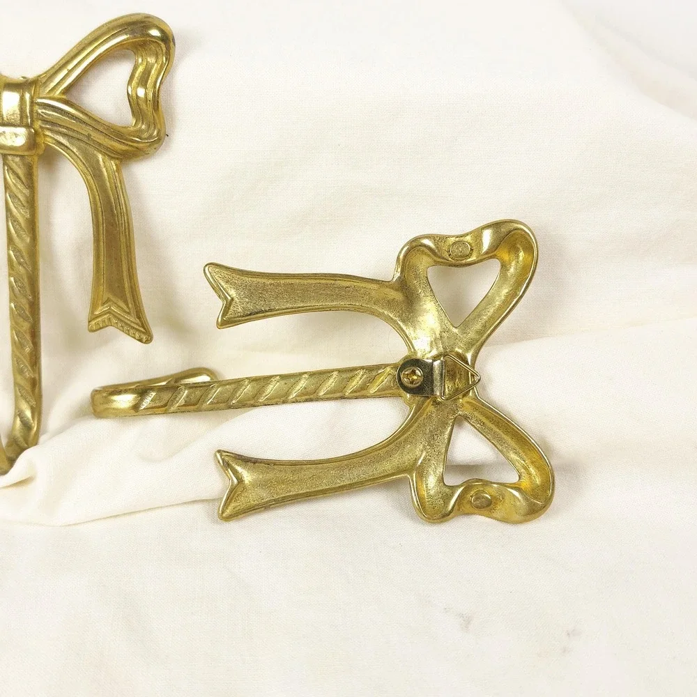 Set of 2 Vintage Brass Bow Wall Hooks House Of Lloyd Cottage, 4.5